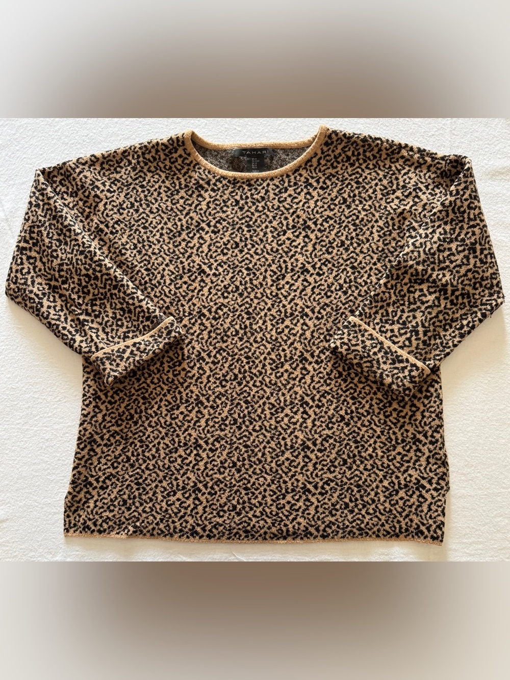 Tahari Animal Print 3/4 Sleeve Knit Sweater Medium